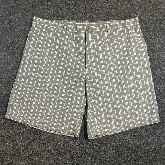 PGA Tour Other - PGA Tour Mens Grey White Plaid Golf Shorts Size 42 Windowpane Performance Active